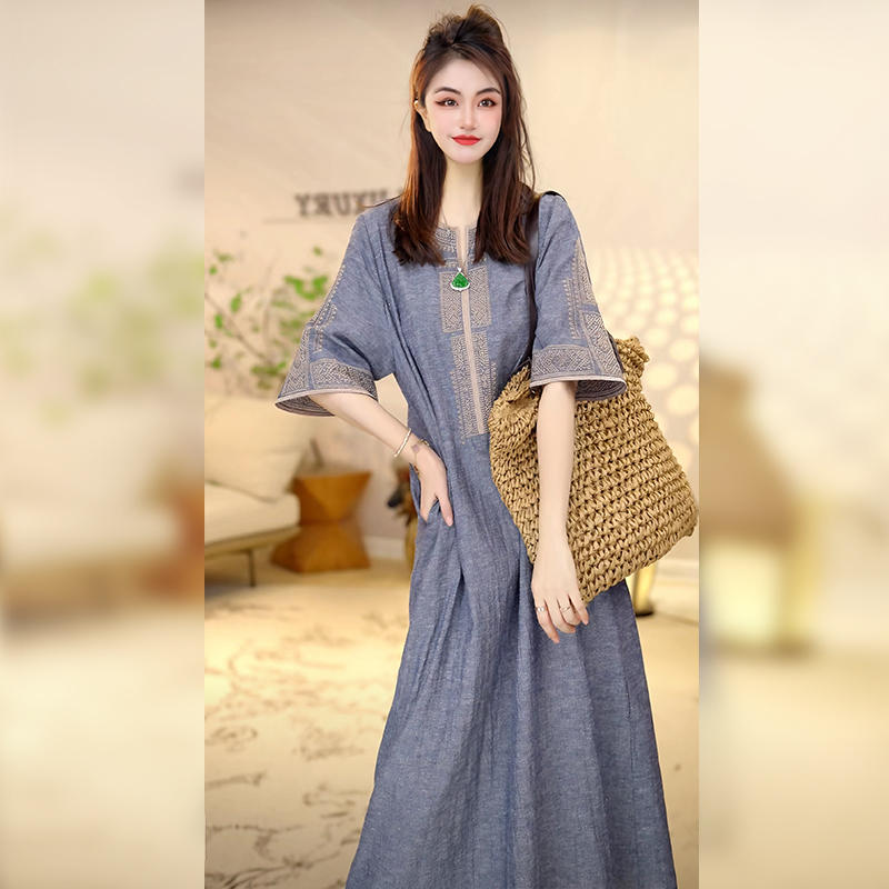 蓝调牧歌民族风刺绣连衣裙长裙AA5LCX2075