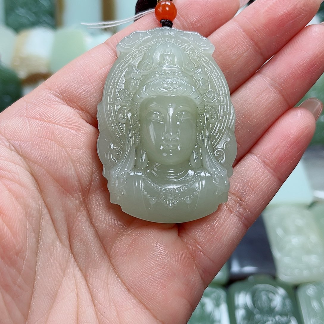 和田玉未镶嵌颈饰