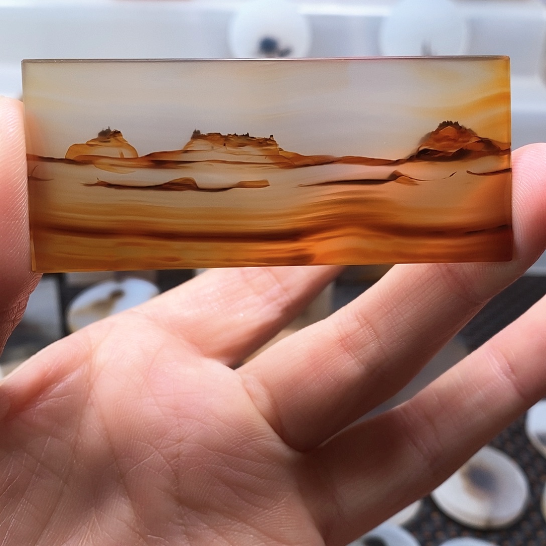 敬***阁玛瑙/玉髓合金珠宝奇石