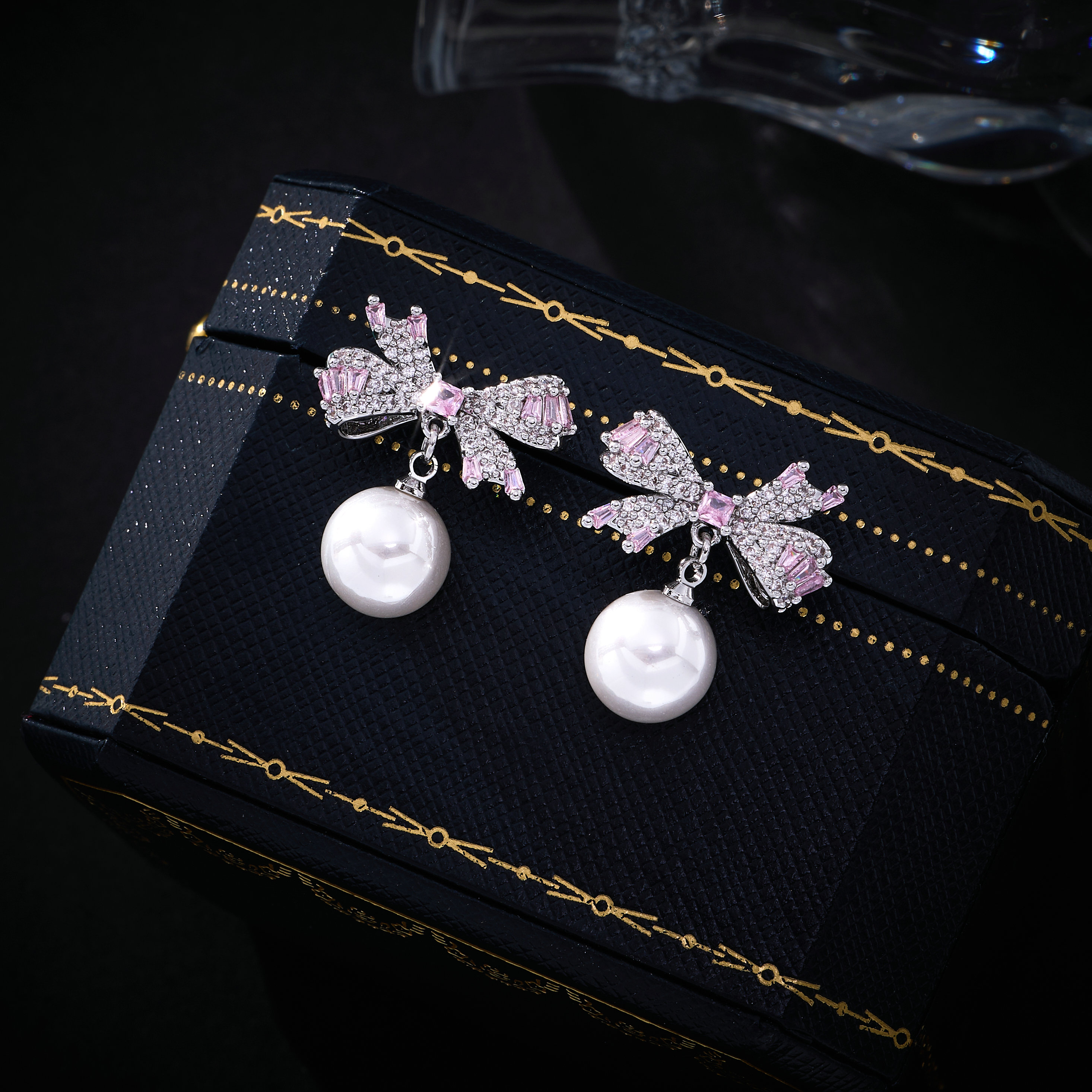 铜合金仿珍珠耳饰  新款时尚百搭粉色蝴蝶结耳环甜美优雅气质耳钉