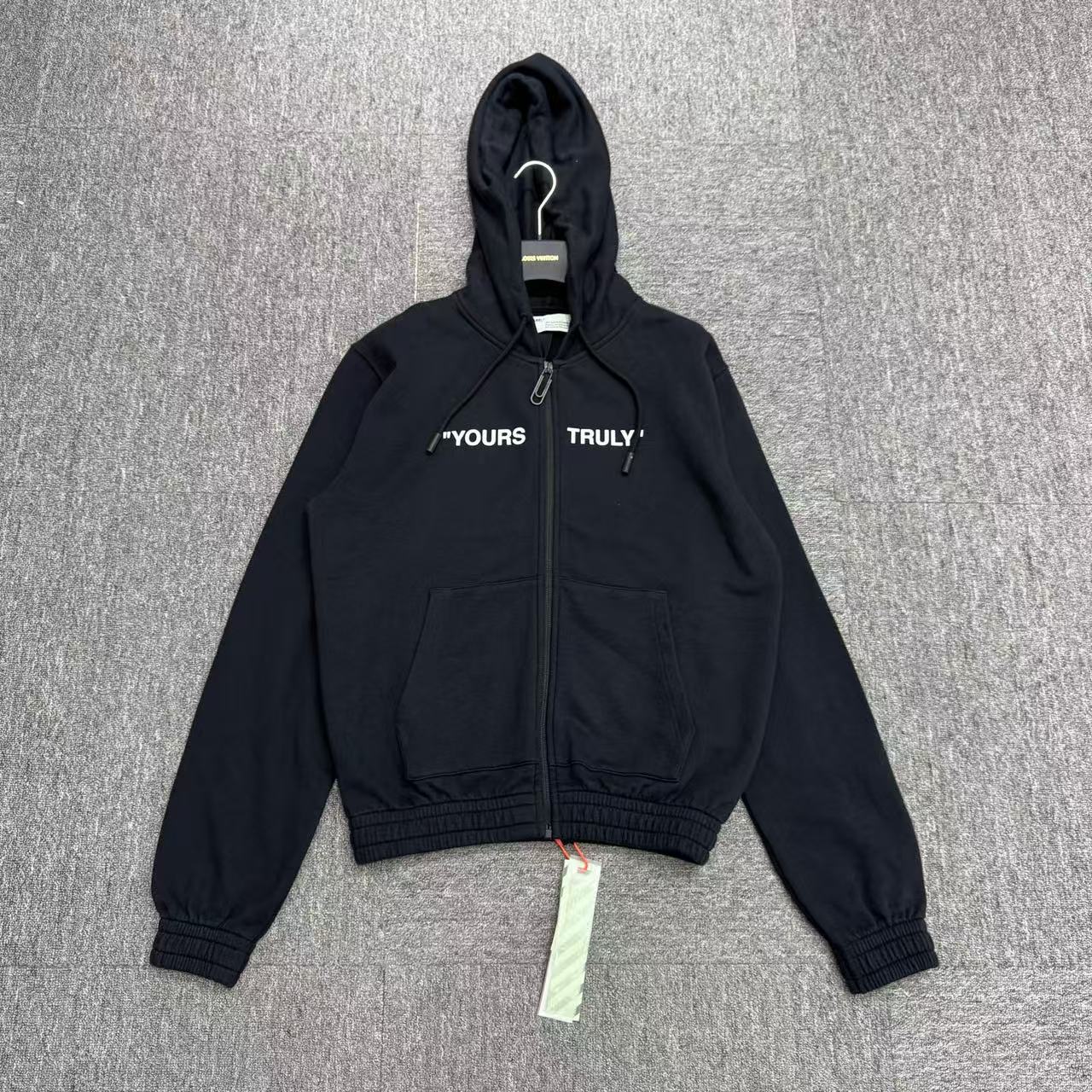 未使用 maje Off white 箭头连帽卫衣/s码/18695