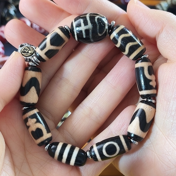 玛瑙/玉髓颈饰未镶嵌合金