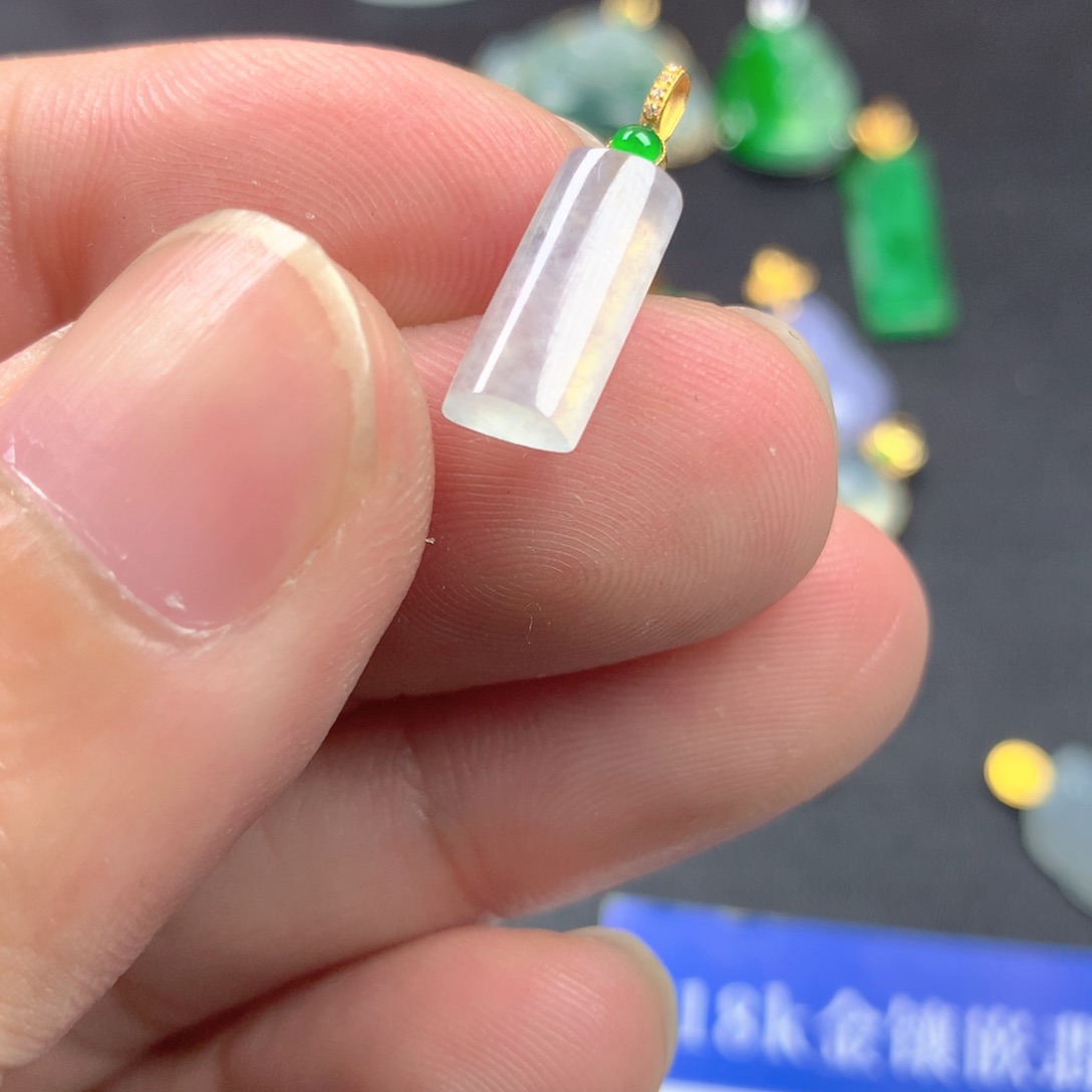 【闪购商品】颈饰18K金镶嵌翡翠