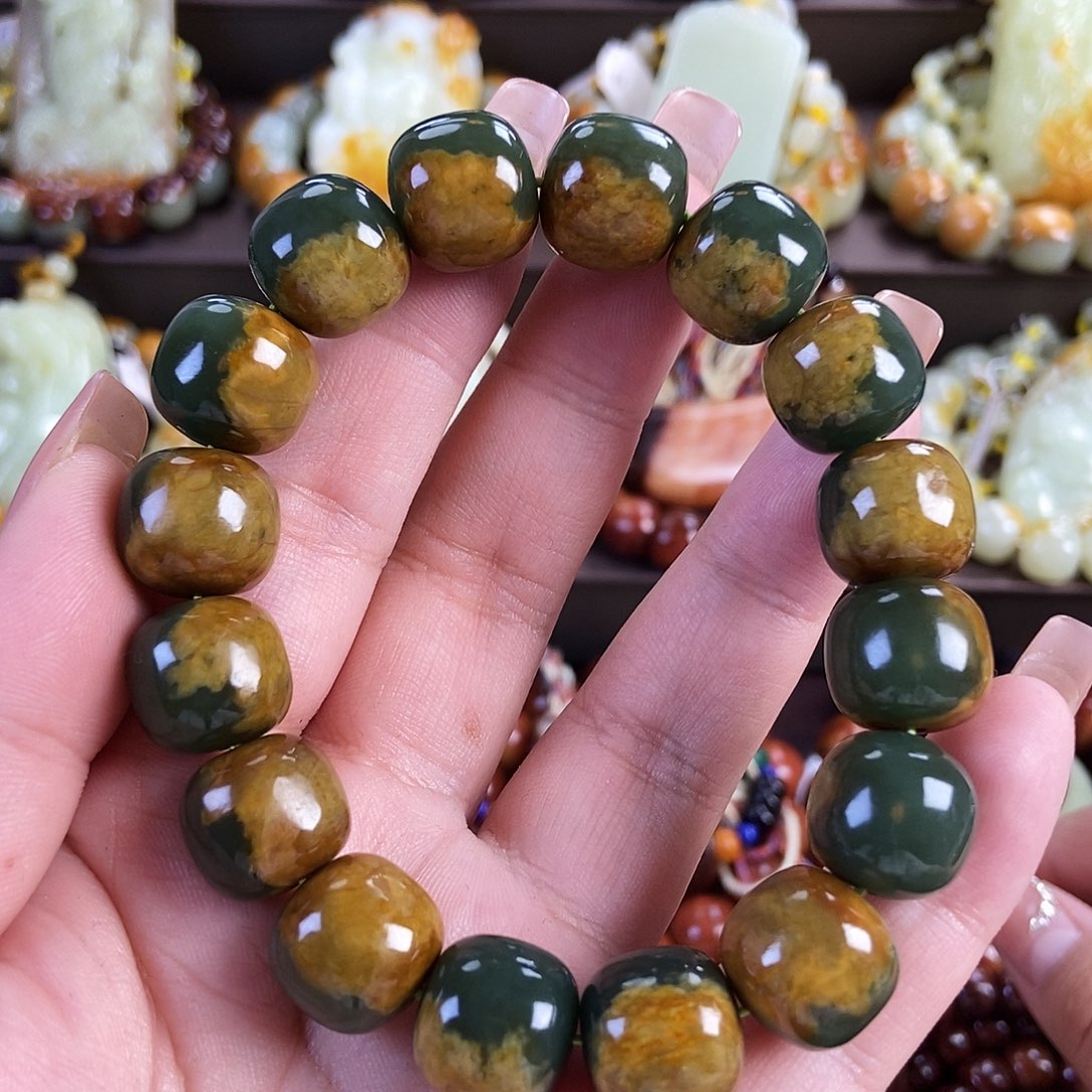 透闪石质玉未镶嵌手串