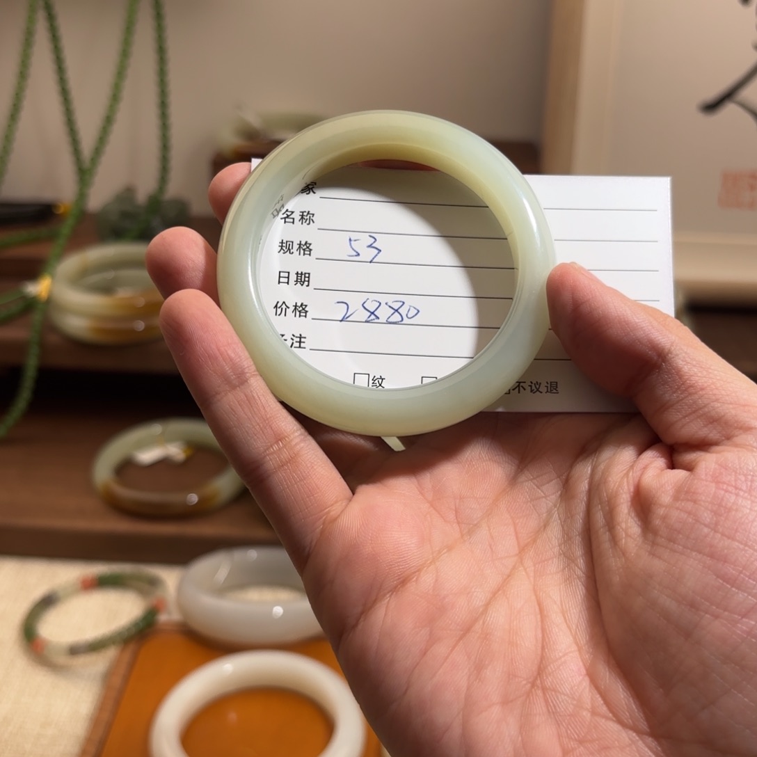 和田玉（糖玉）手镯未镶嵌握****，