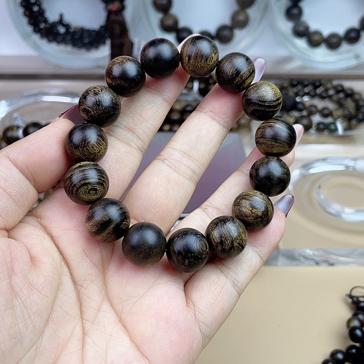 沉香手串他****斗越南芽庄白奇玉化留疤嘤子虎斑