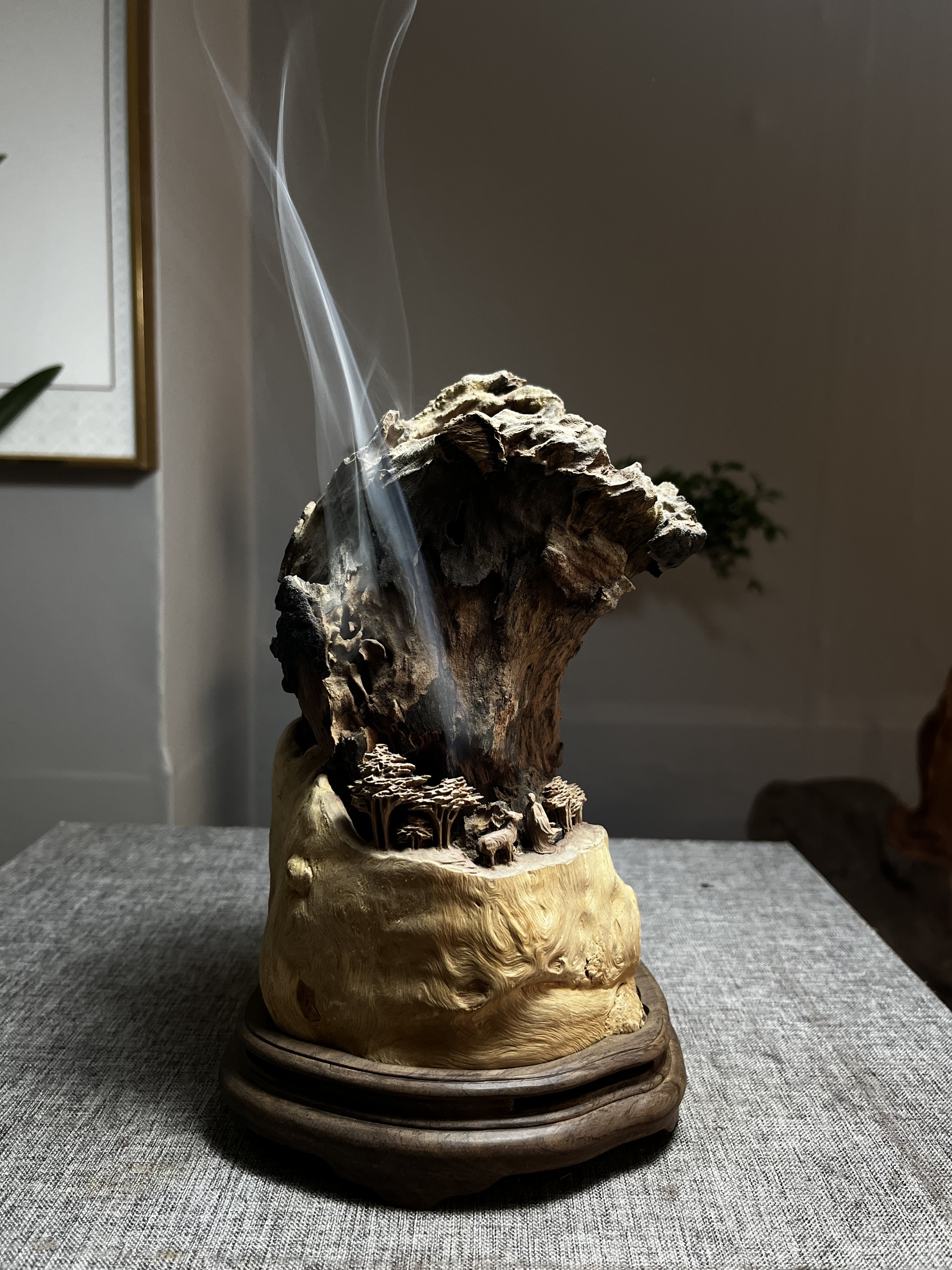 荔枝木香炉，巧雕工艺