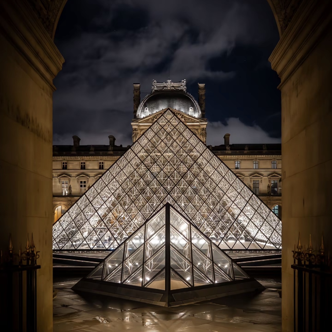 花花【008】Q1014#秋季潮奢时尚圆领破洞做旧男长袖