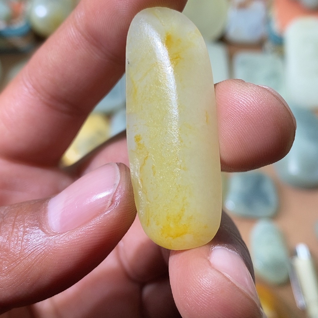 扬****定制和田玉未镶嵌挂件