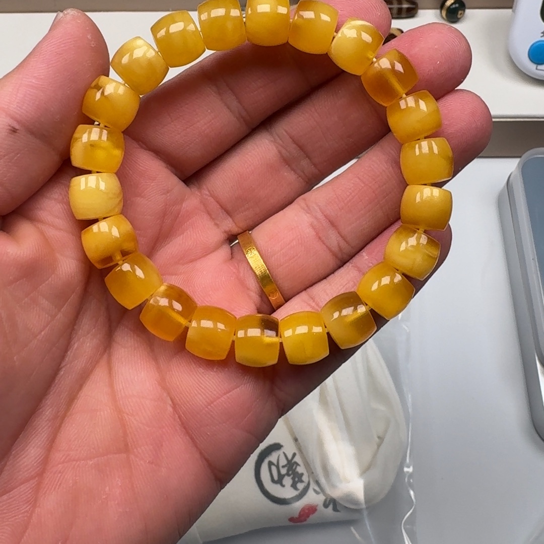 琥珀未镶嵌手链直切
