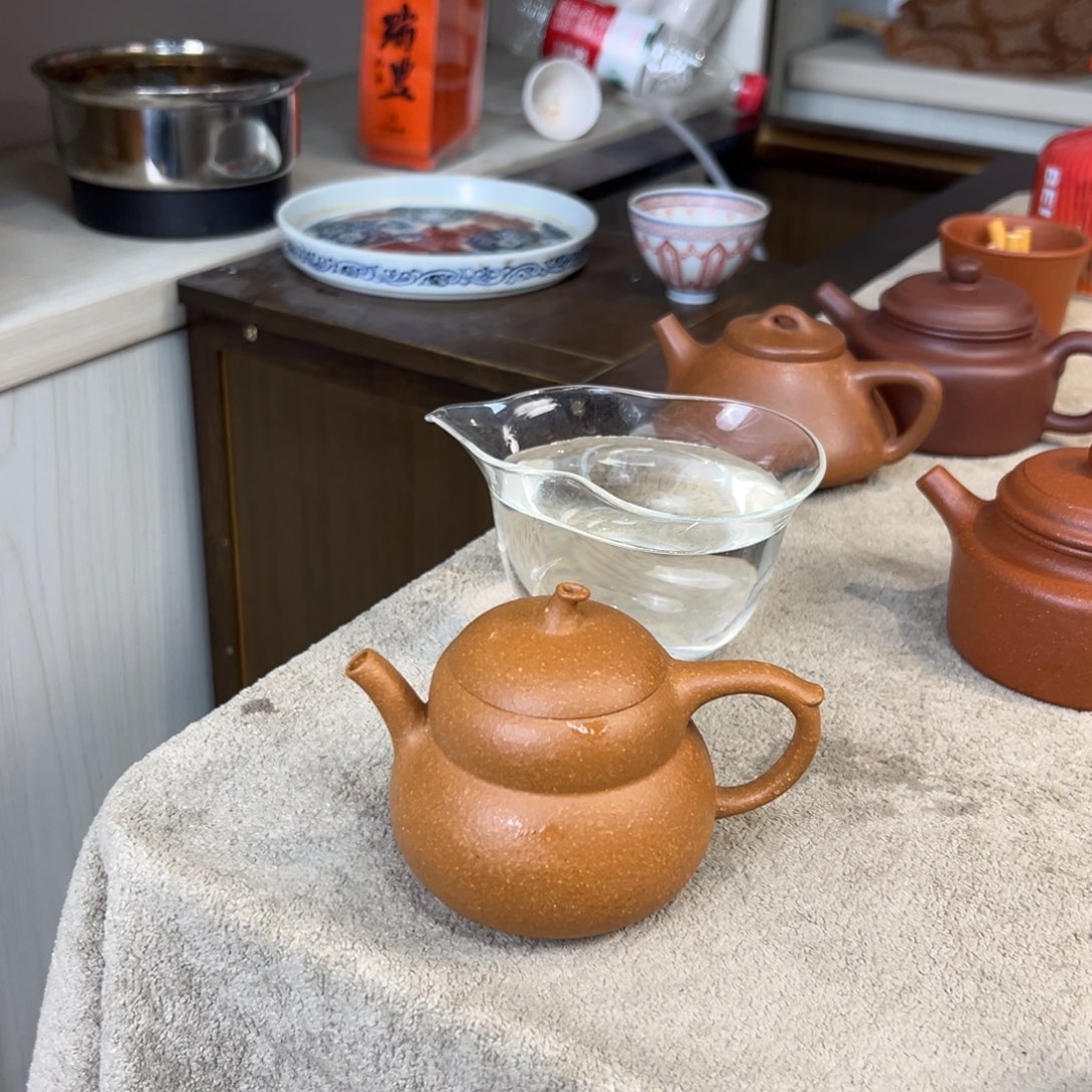 紫砂茶壶?**?紫砂壶等