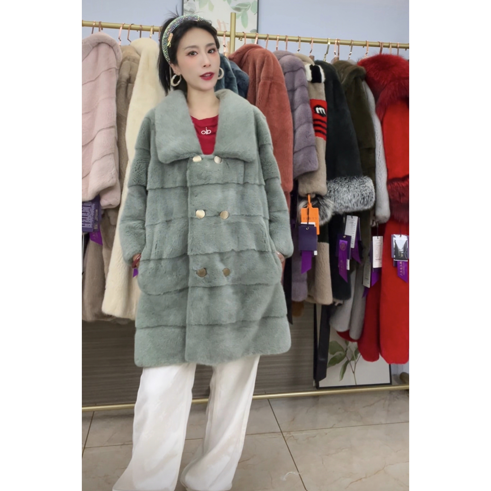 抹茶绿色大翻领横排整貂进口天鹅绒貂皮大衣