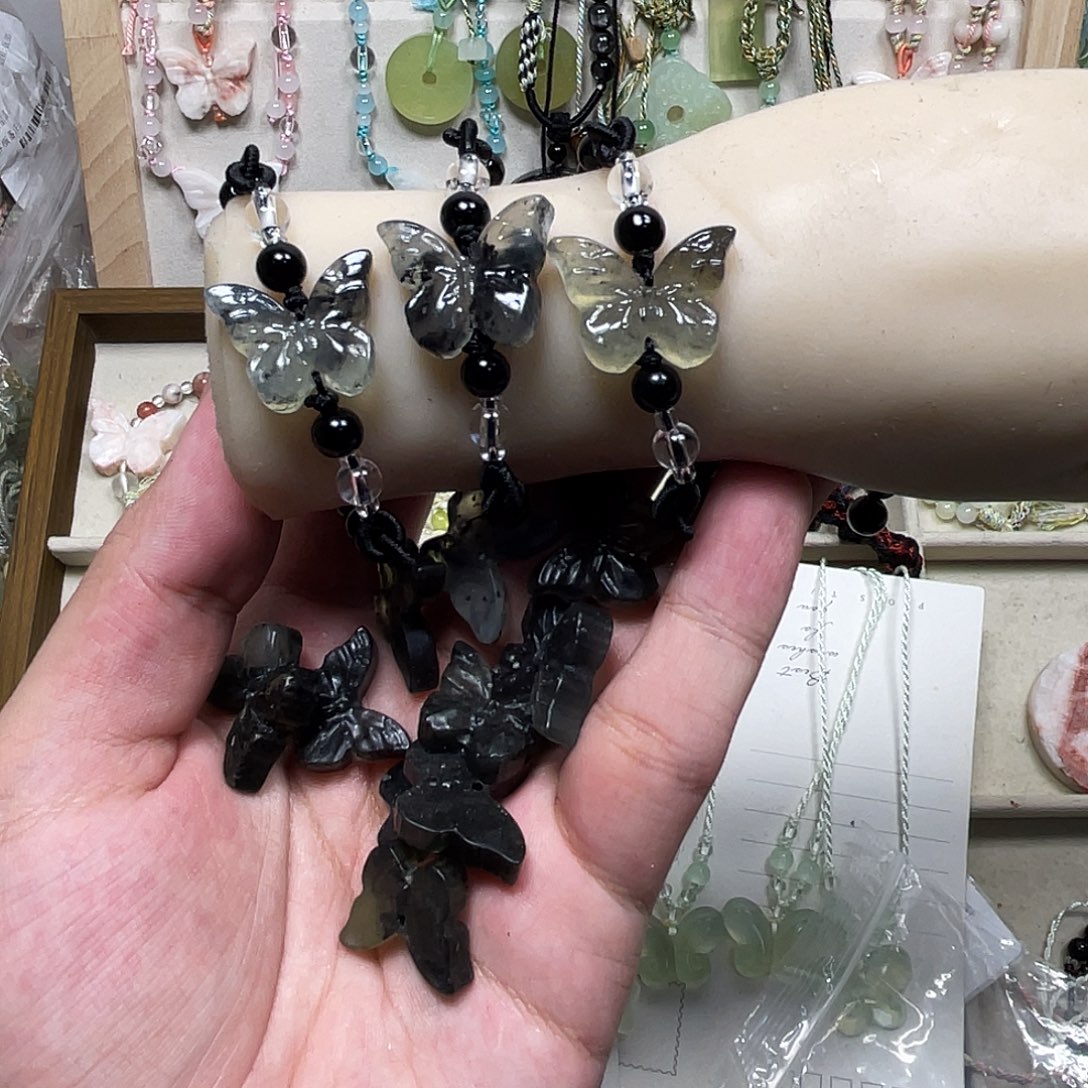 蛇纹石玉合金颈饰