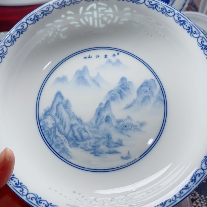 青花玲珑8寸窝盘千里江山