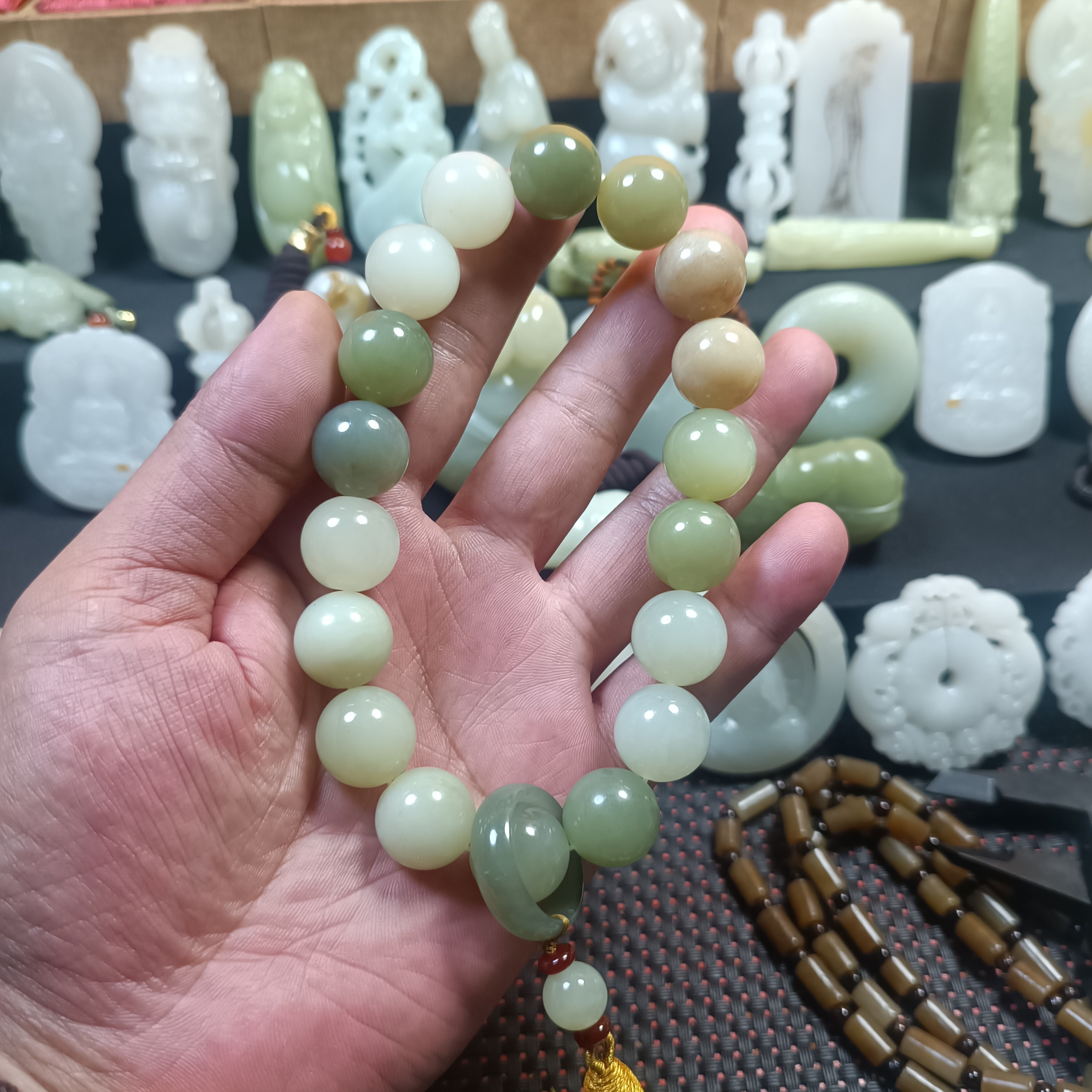 精品和田玉多宝手持