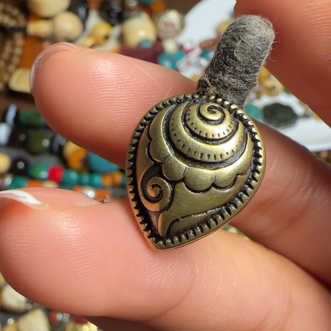 东***隅……………………………………………………