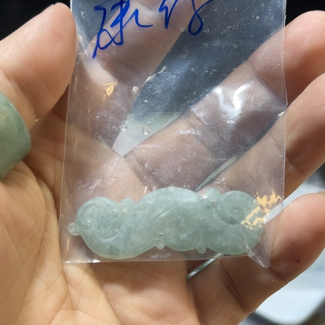 纯铜锆石合金康****长饰品。         