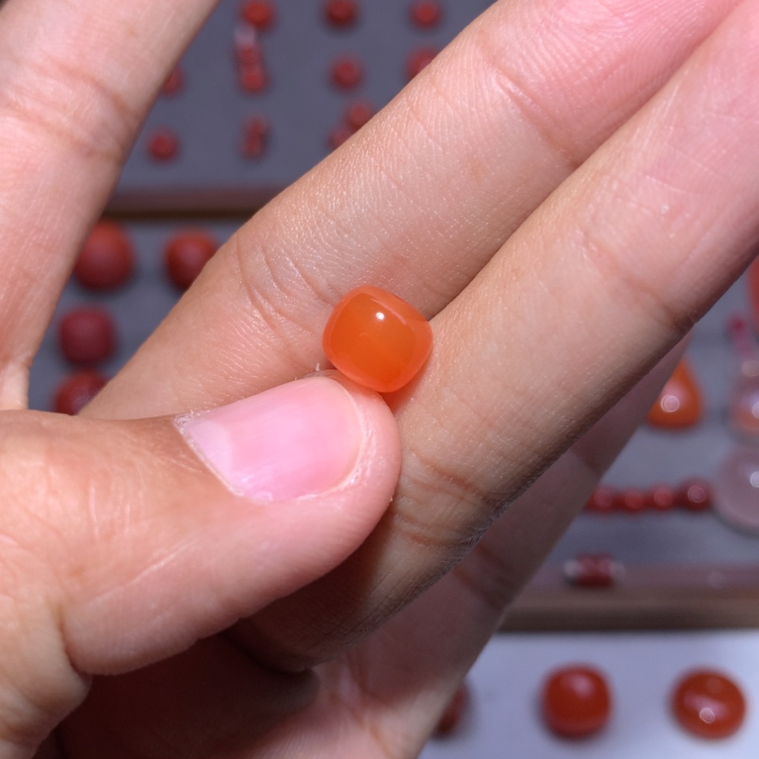 南红玛瑙老型8×7未镶嵌微沙袋