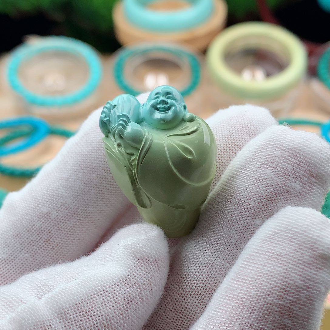 绿松石颈饰未镶嵌