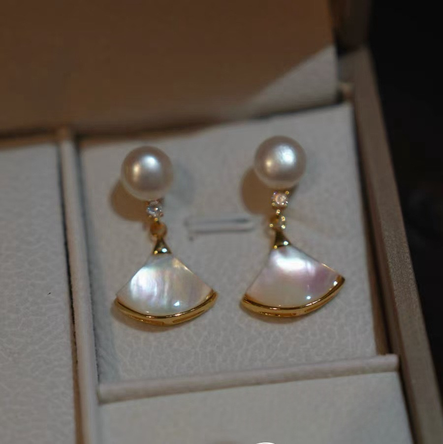 铜合金贝壳耳饰 143贝壳珍珠小裙子高级优雅耳环