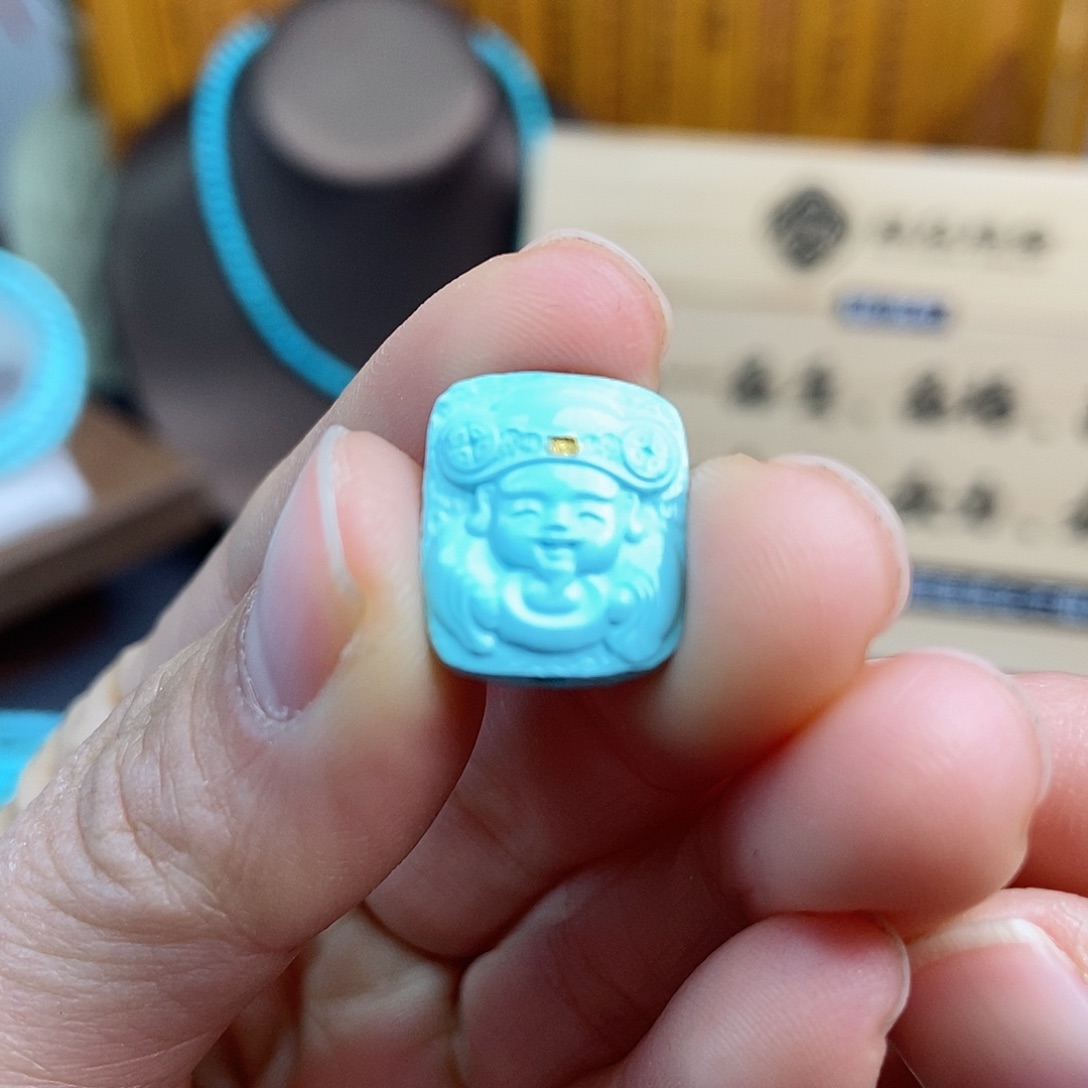 绿松石配饰未镶嵌