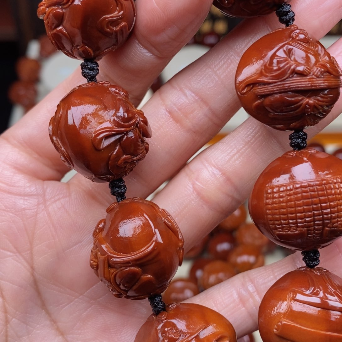 橄榄核吊坠刘*金琴棋书画