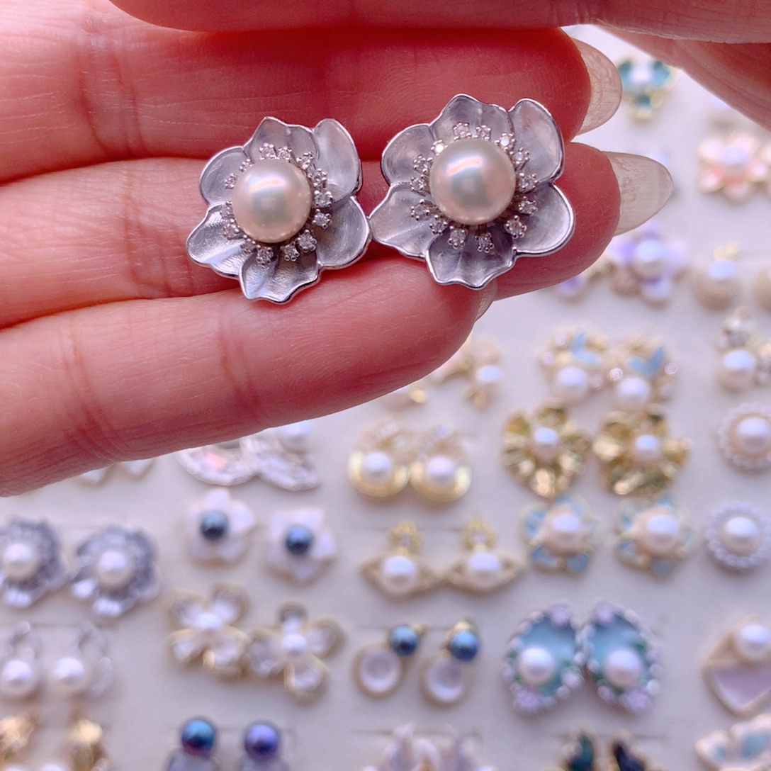 合金耳饰淡水珍珠