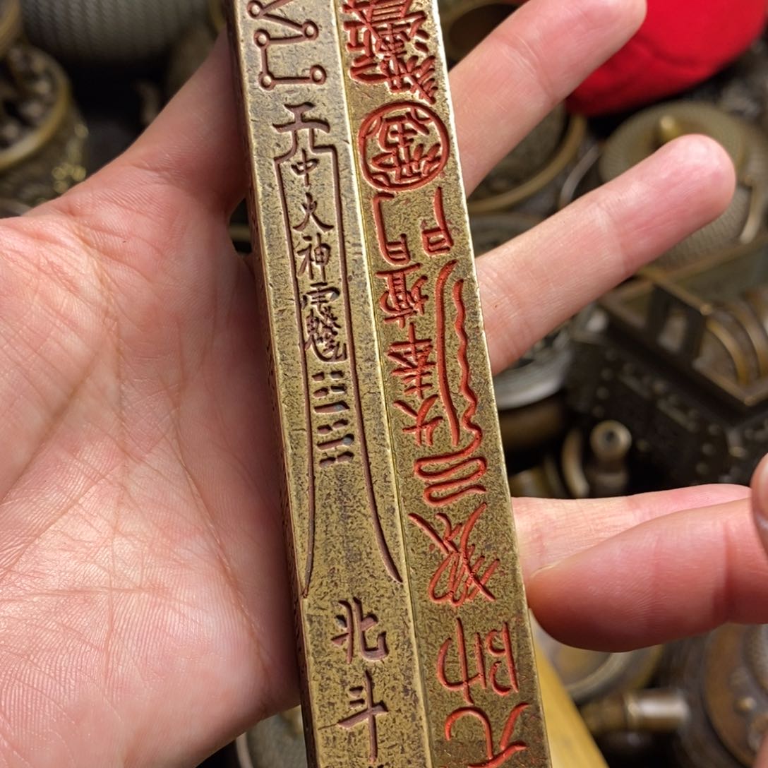 精美铜器做工精良