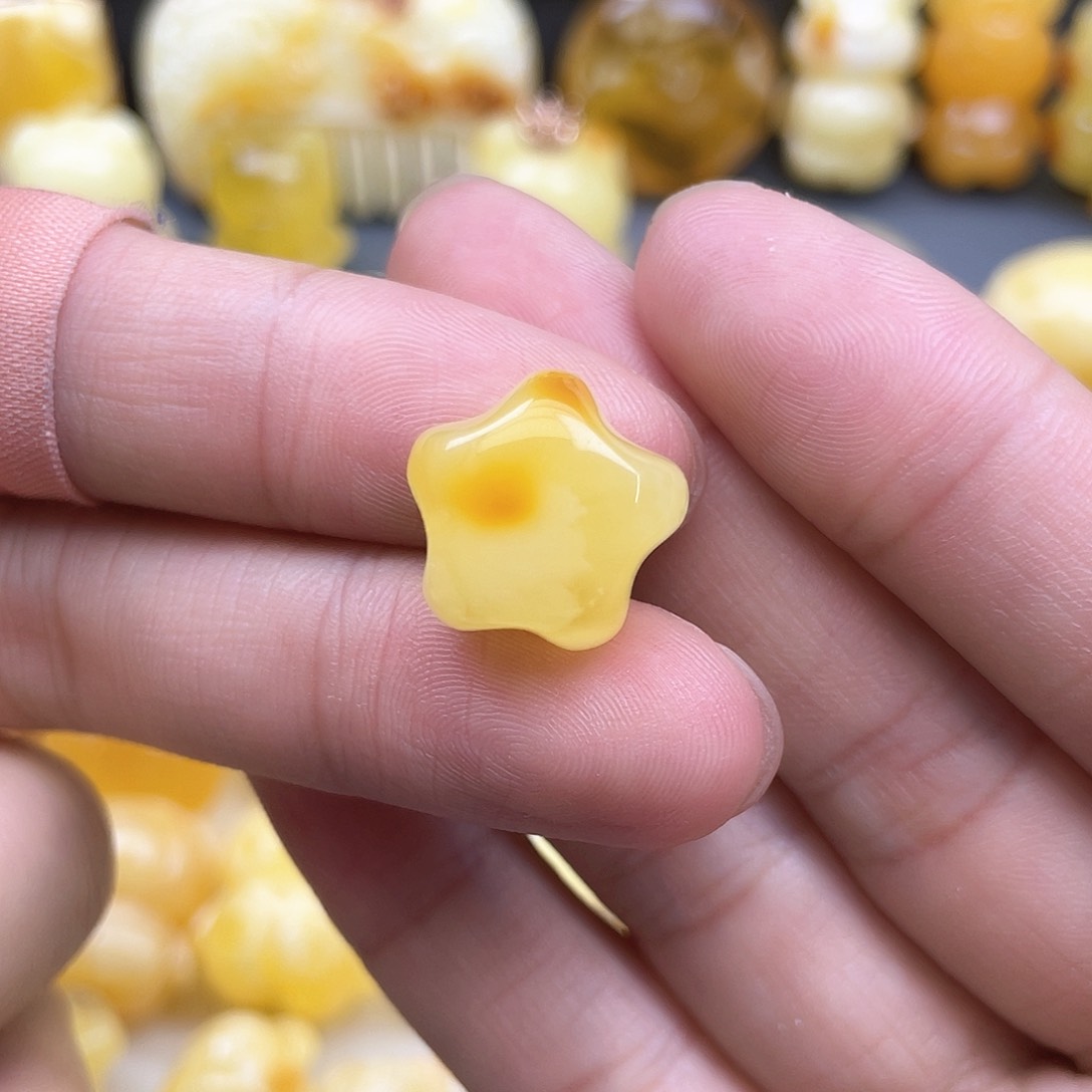 琥珀裸石未镶嵌蜜蜡