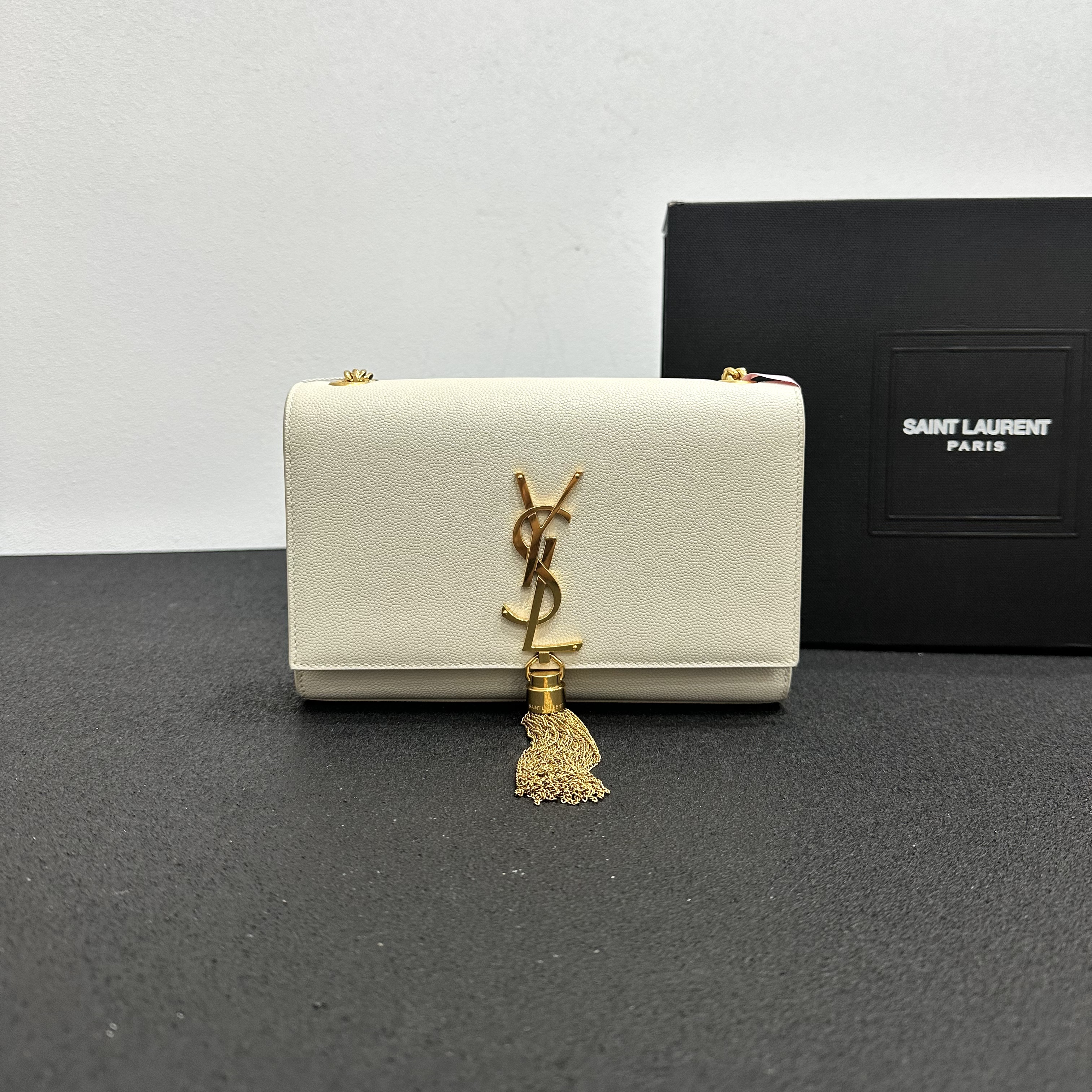 未使用 YSL/圣罗兰 壹所/YSL kate 鱼子酱 流苏小号白金 闲置活动