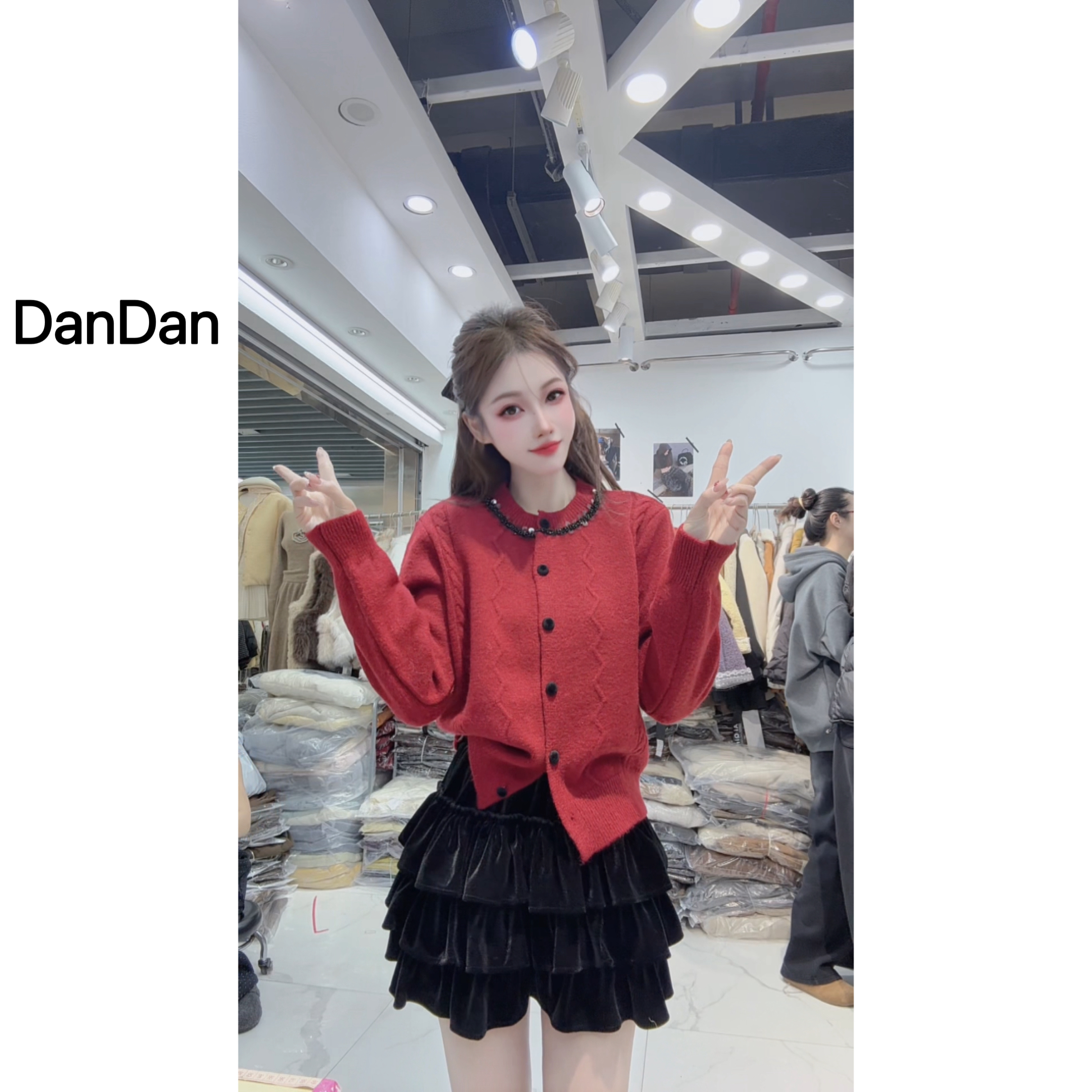 【丹丹专属】冬季新款小香重工气质显瘦时尚针织洋气修身上衣