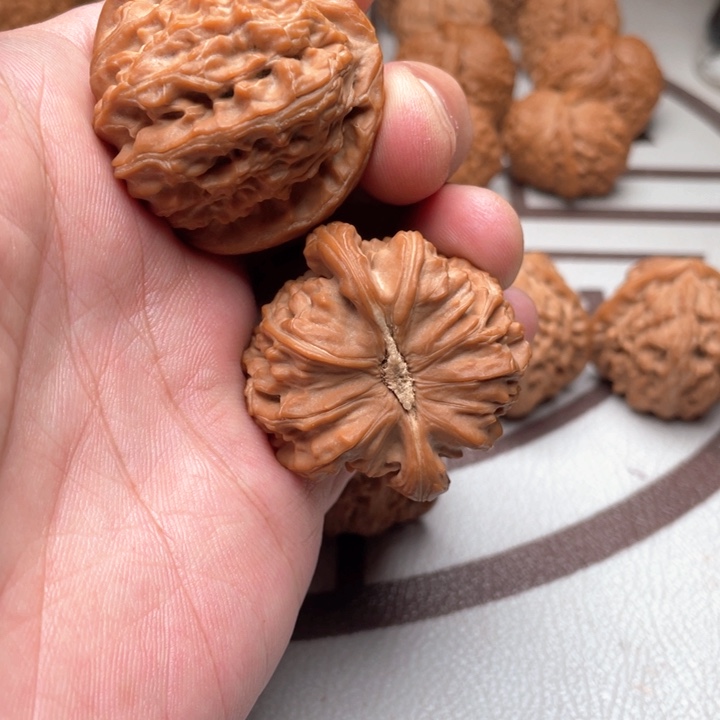 核桃手串/手链触**伤糖三角白42