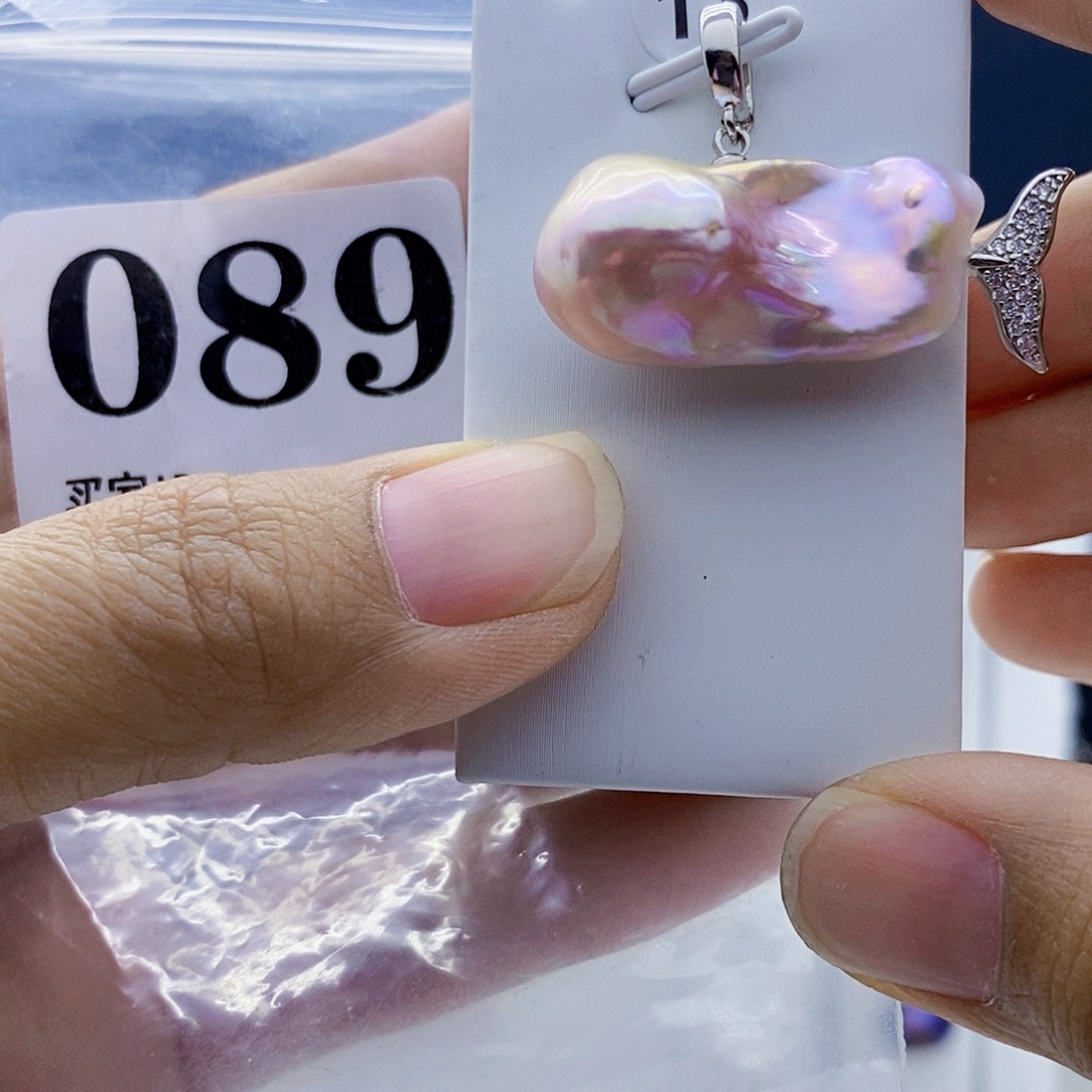 钛钢淡水珍珠颈饰