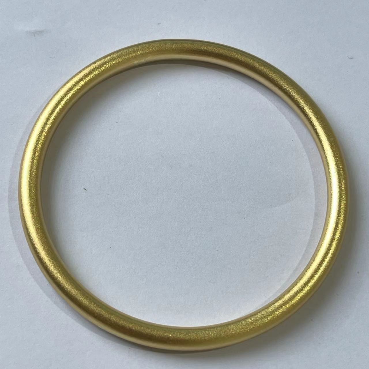 臻选手镯 经典百搭设计金色手镯HL308