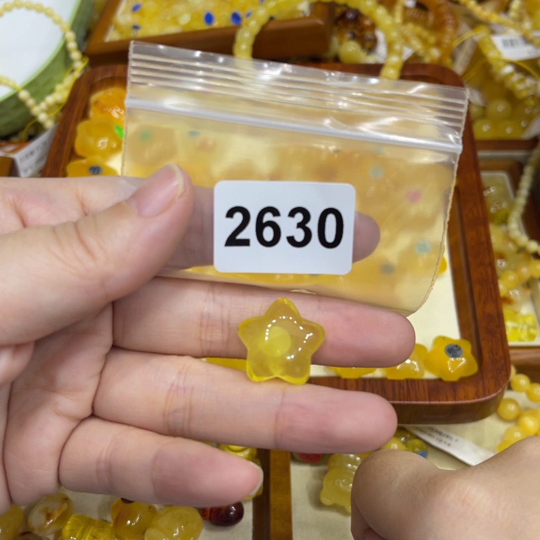 琥珀珠宝奇石未镶嵌