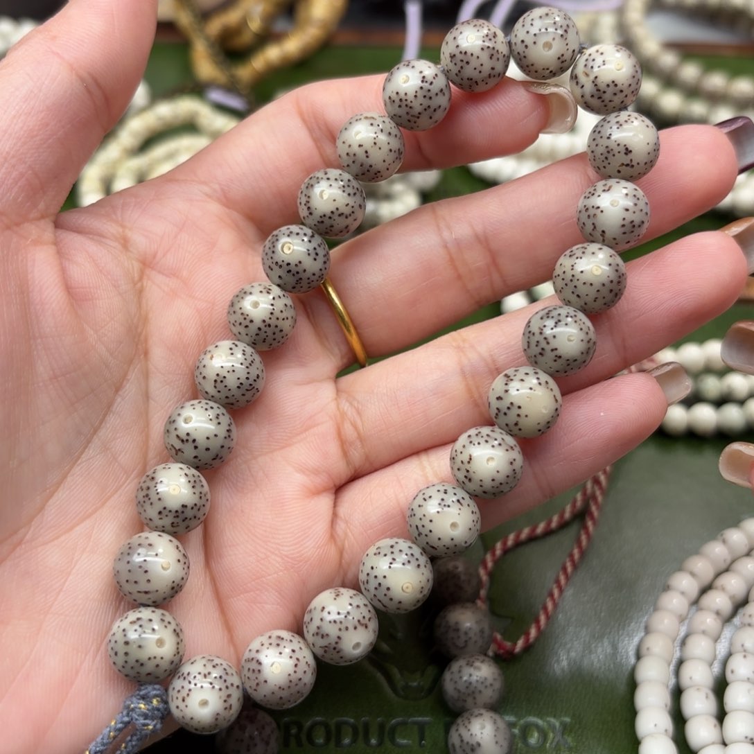 星月菩提手串⚠️漏⚠️10mm圆珠 ❗️糯冰料❗️