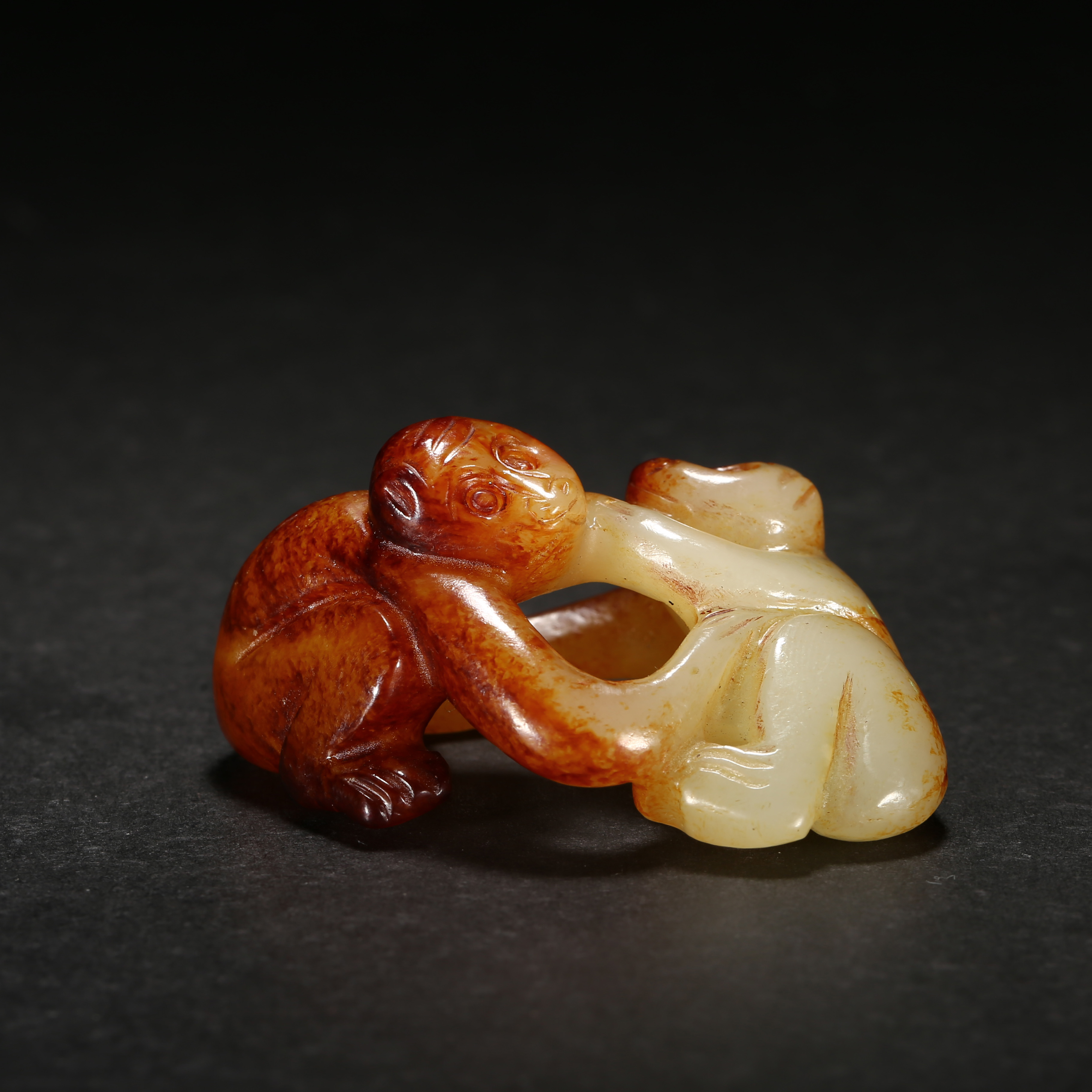 清代*白玉红沁灵猴/JSD02251028015/和田玉【北京文博】