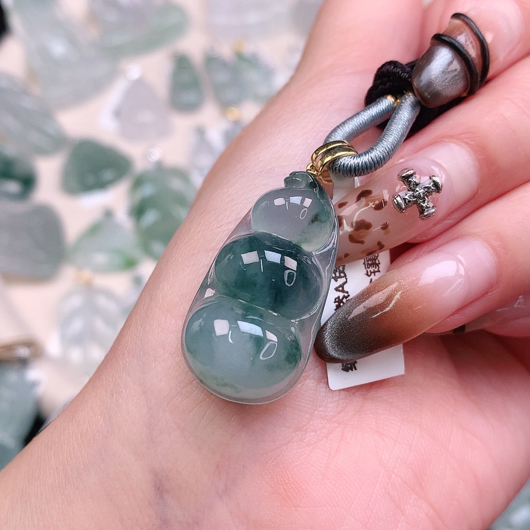 翡翠颈饰18K金镶嵌蓝花豆30.3、16.5、8.8