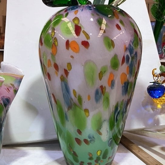 琉璃花瓶高31厘米口径9厘米