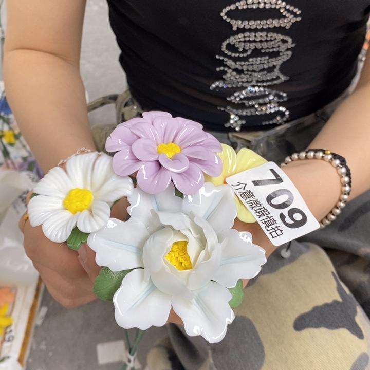 摆件陶瓷材料加工