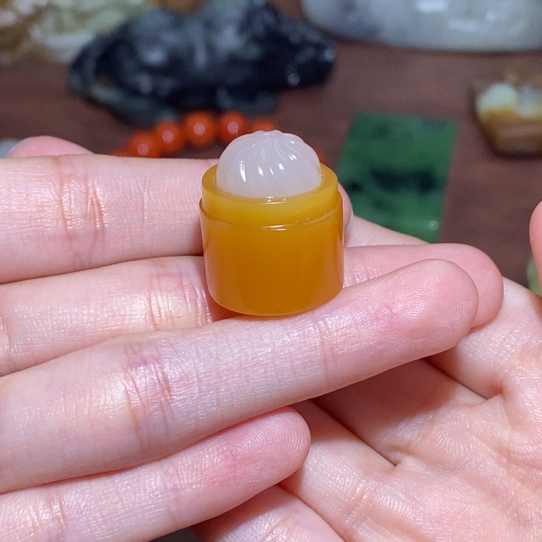 C***E石英质玉（黄龙玉）未镶嵌颈饰