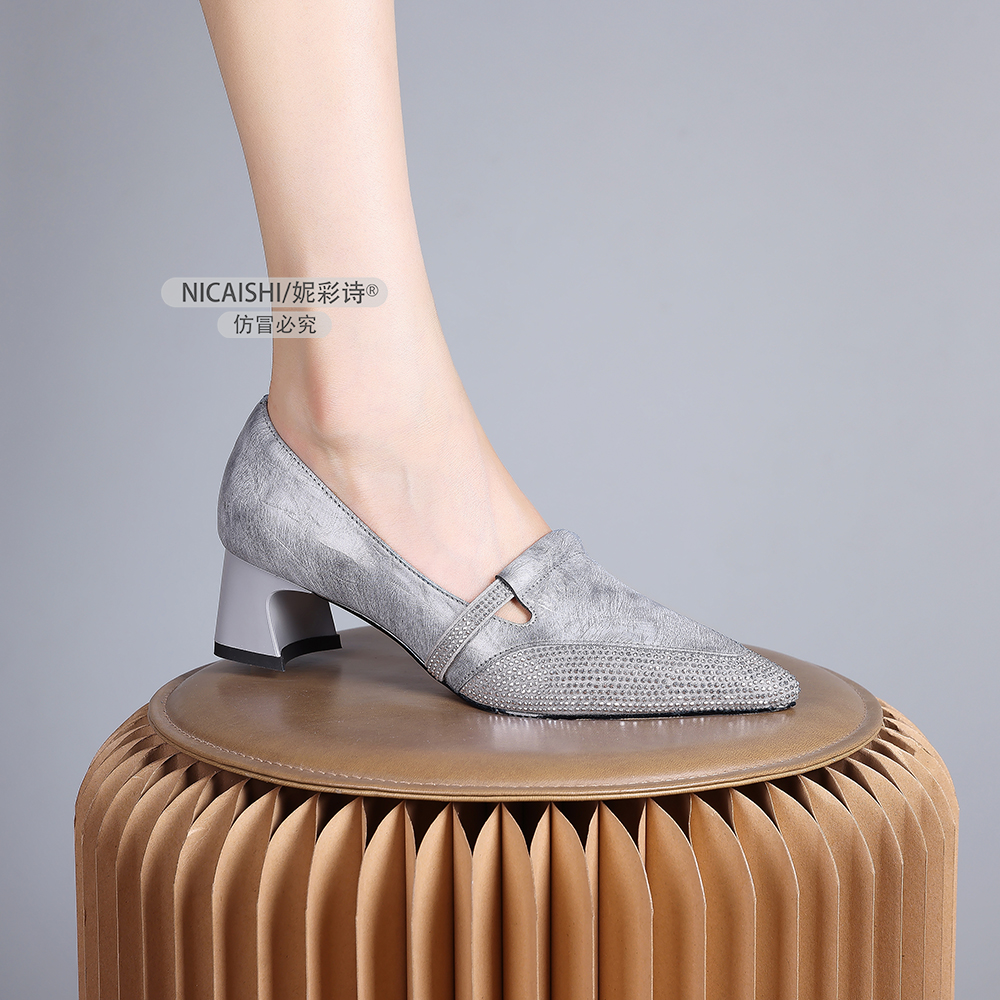 尖头单鞋女2025新款低跟浅口法式小皮鞋一脚蹬女单鞋时尚舒适1474