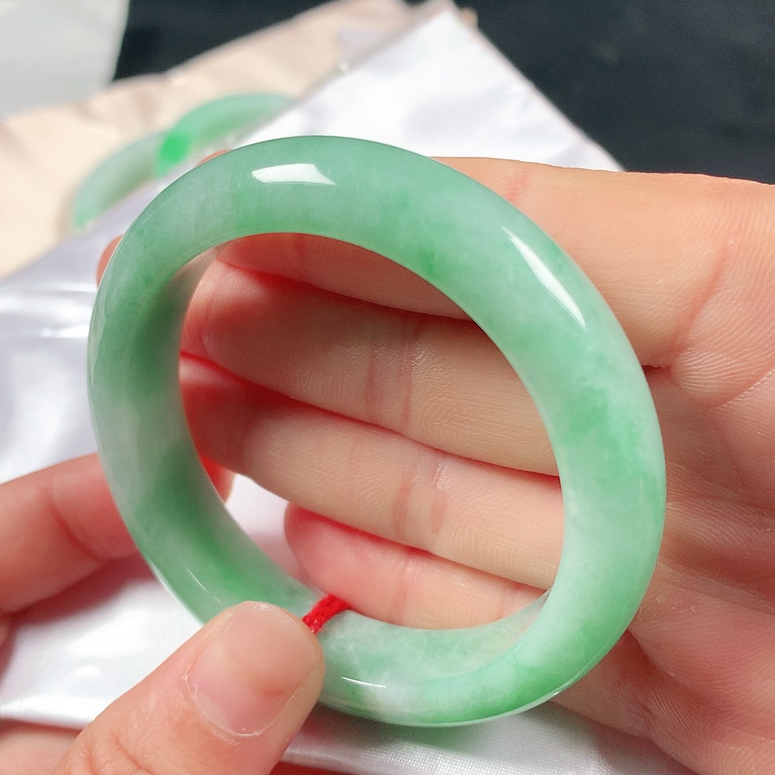 翡翠手镯未镶嵌53圈2263