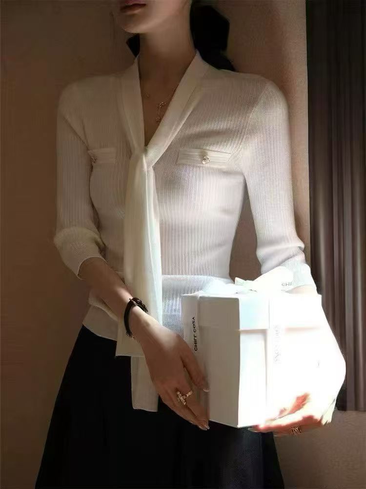 MeiQi 走巴黎！法式小香风V领飘带长袖针织衫气质双口袋设计A3830