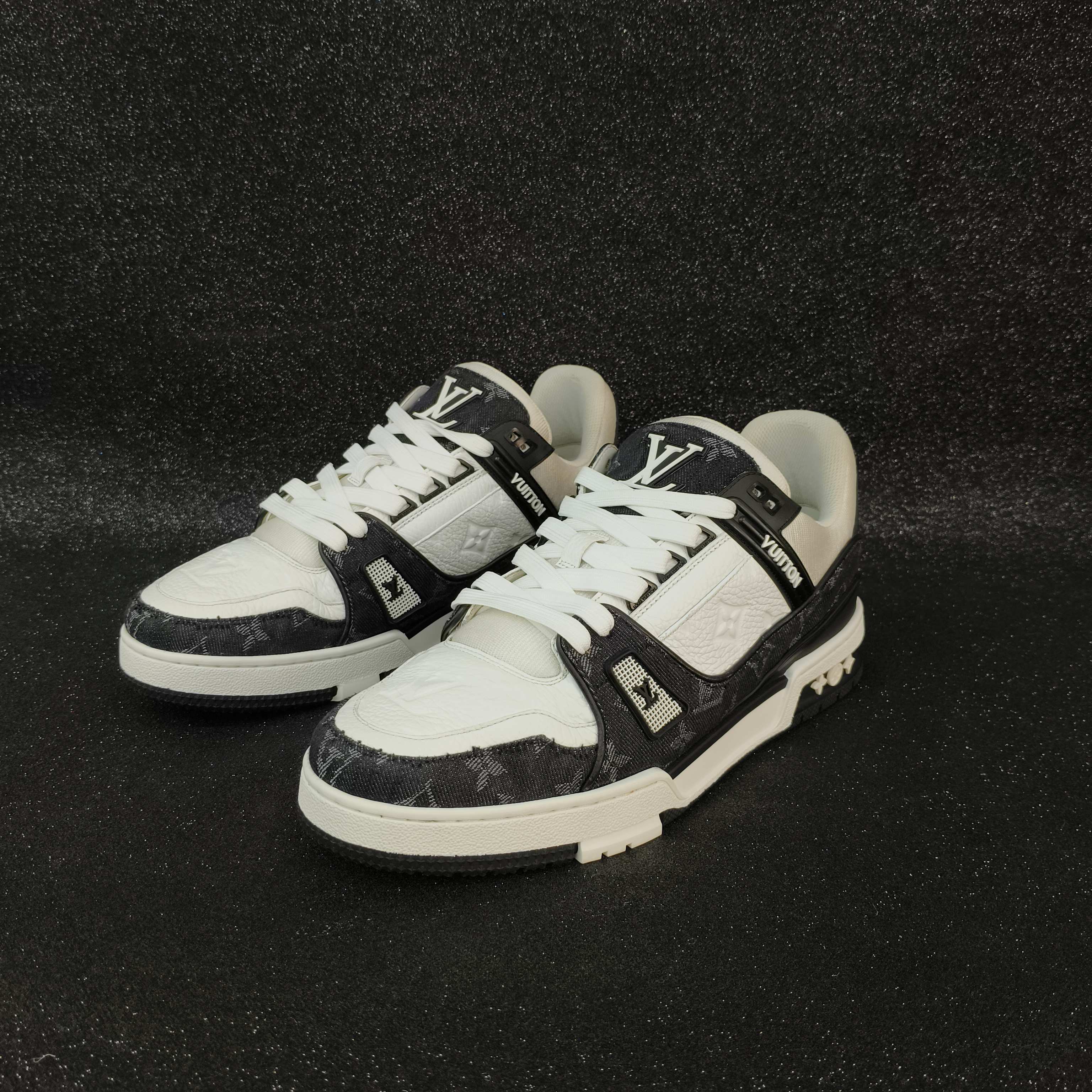 95新 LouisVuitton/路易威登 8码/42码/黑白牛仔/潮鞋B0385