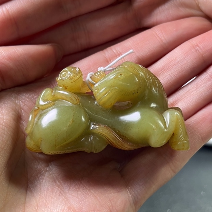 和田玉把件未镶嵌秀**吉