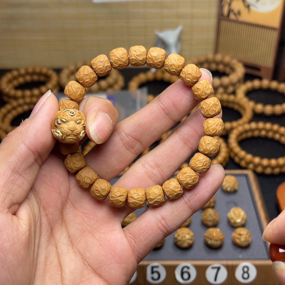 青***泪猴头核桃手串猴头