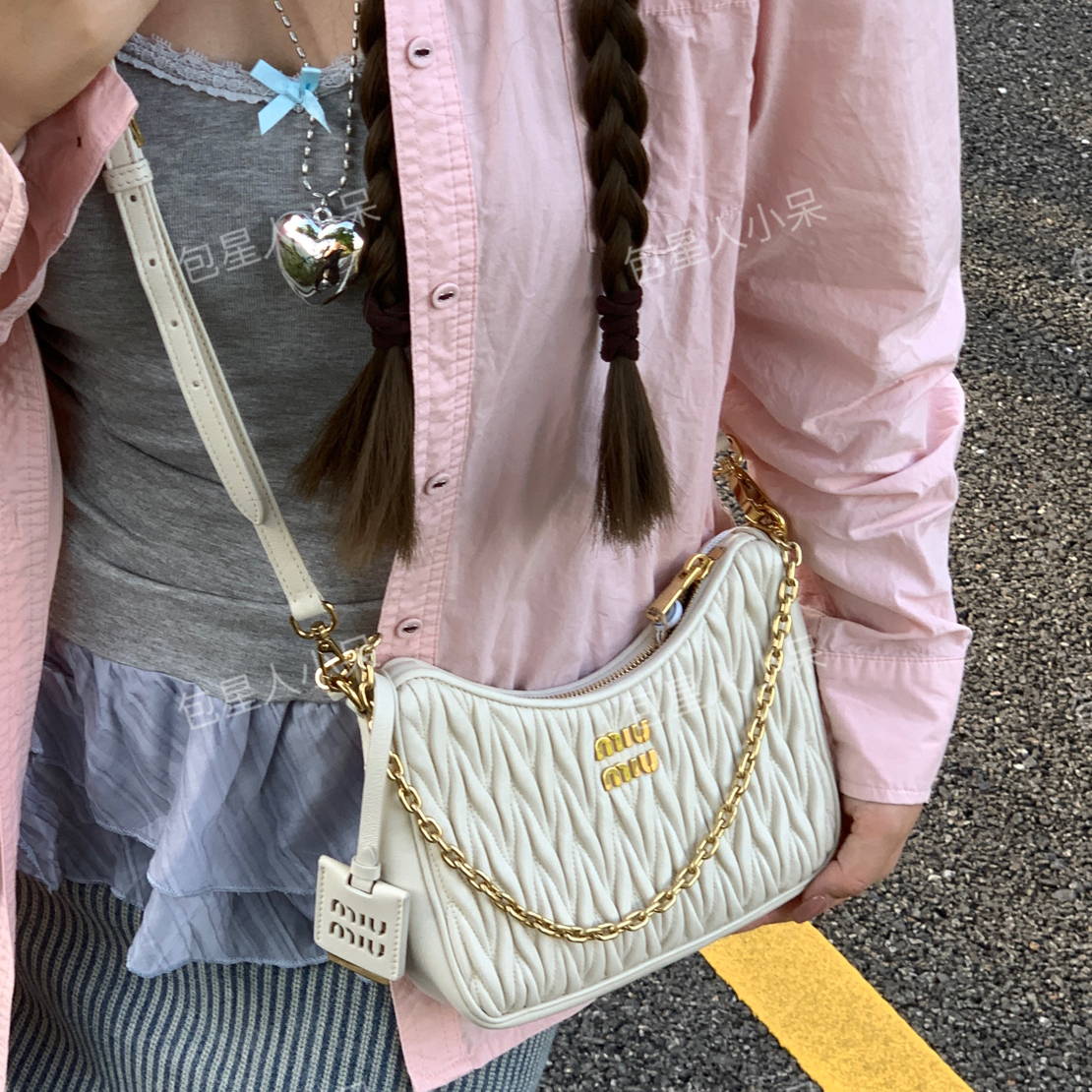 95新 MIU MIU/缪缪 白金hobo褶皱单肩斜挎包｜95新