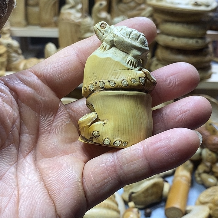 竹根雕小乌龟把件