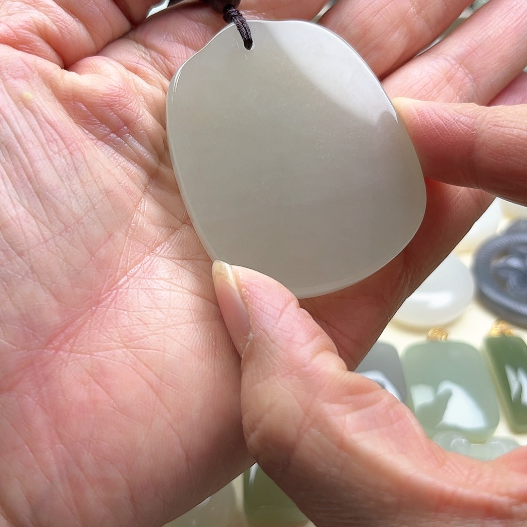 和田玉挂件未镶嵌